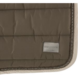 Eskadron Satulahuopa, Glossy